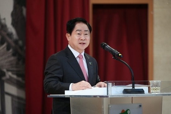 (0401)[교통정책과] 주광덕 남양주시장 “마석~상봉 셔틀열차 5월 1일 개통 차질 없이 추진”…확고한 의지 표명(사진1).jpg