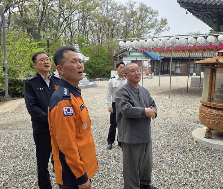 20250417 하남소방서, 부처님 오신날 대비 전통사찰 현장안전지도 실시.JPG