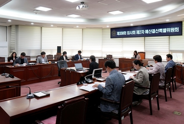 [사진자료] 4월 24일 하남시의회 제339회 임시회 제2차 예산결산특별위원회.(사진_하남시의회 제공).jpg