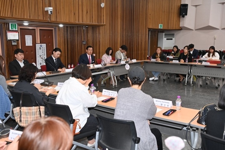 (사진1)하남시, 초등 학부모회·운영위원회와 정담회…“교육지원·소통 강화”.jpg