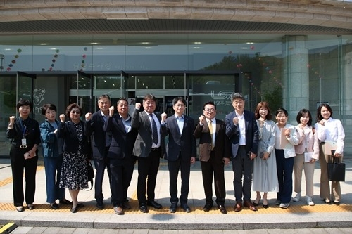 (0429)[정보통신과]남양주시, ‘선배시민 디지털 동행 체험’ 업무협약 체결(사진3).jpg
