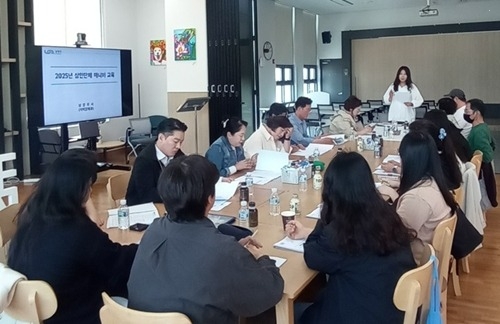 (0430)[지역경제과]남양주시, 상인단체 매니저 역량 강화 교육 실시…지역상권 활성화 사업 추진 박차(사진1).jpg