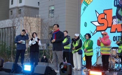 (사진1)하남시, 버스킹 특별공연으로 위례의 밤을 축제로 물들이다.jpg width: 100%; height : 150px