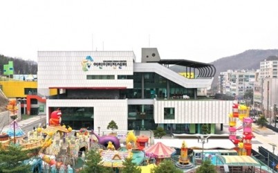 (0331)[보육정책과]남양주시 어린이비전센터, 광주시 벤치마킹 사례로 주목(어린이비전센터 전경).jpg width: 100%; height : 150px
