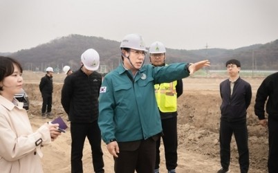 (사진1)조성대 남양주시의회 의장, 왕숙신도시 조성 공사현장 점검.jpg width: 100%; height : 150px