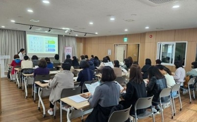 (0403)[치매건강과]남양주보건소 치매안심센터, 노인돌봄 생활지원사 대상 치매예방교육 진행(사진).JPG width: 100%; height : 150px
