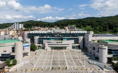 (0404)[재산관리과]남양주시, 신청사 건립 설문 결과…시민 82% “신청사 필요”(시청 전경).jpg width: 100%; height : 150px