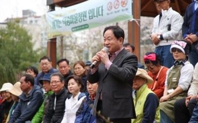 (0415)[별내동]남양주시, 별내동서 주민 중심의 벚꽃축제 열려…지역 화합의 장 마련돼(사진1).JPG width: 100%; height : 150px