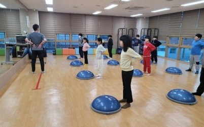 (0422)[남양주 건강증진과]남양주시, 4월 28일부터 초등학생 척추측만증 조기검진 실시(사진).jpg width: 100%; height : 150px