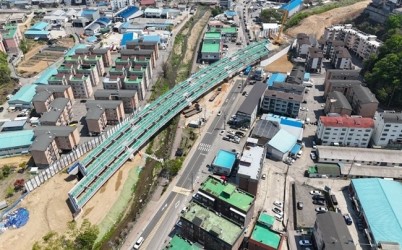 광주시, 성남~광주간 도로 확포장 공사 2공구 교량 거더 거치 작업 완료.jpeg width: 100%; height : 150px