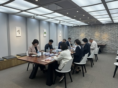 (0508)[청년정책과]남양주시, ‘2025 청소년상 심사위원회’ 개최(사진).jpeg