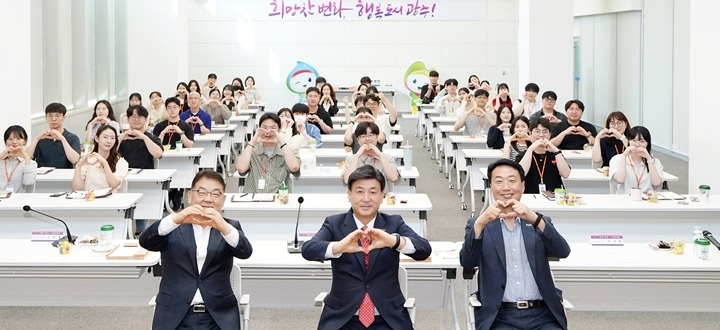 광주시, 신규 공직자 대상 ‘멘토링 소통간담회’ 개최 (1).jpg