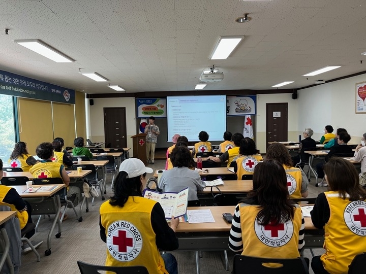 (0523)[치매건강과]남양주시, 대한적십자사 동북봉사관과 함께 치매 파트너 양성 나서(사진).JPG
