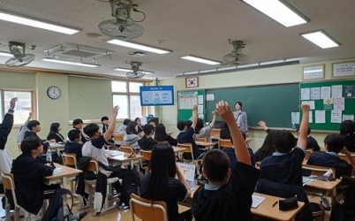 (0508)[청년정책과]청소년 위기 예방 앞장 … 남양주시, ‘빛날 청소년, 행복할 권리 찾기’ 교육 진행(사진).jpg