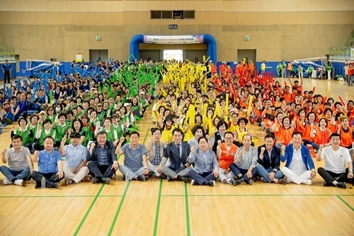 (사진2)조성대 남양주시의회 의장, 2025년 남양주시 자원봉사자 한마음 체육대회 참석.jpg