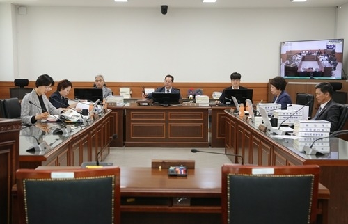 (사진1)남양주시의회, 남양주문화재단 대표이사 후보자 인사청문경과보고서 채택.jpg