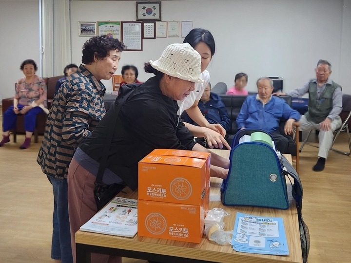 (사진2)하남시, 어르신 위한 건강프로그램 ‘무엇이든 물어보세요’ 큰 호응.jpg