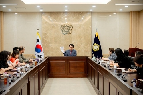 (사진1)조성대 남양주시의회 의장, ‘공공시설 수질관리 개선 위한 주민 간담회’ 개최.jpg