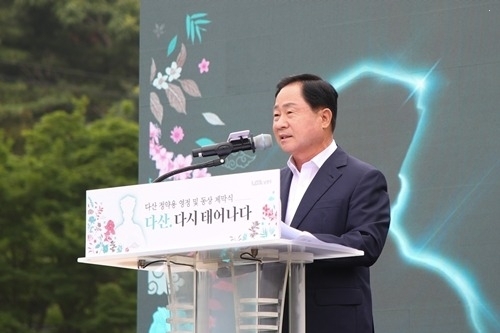 (0627)[문화관광과]남양주시, 다산 정약용 영정·동상 제막…‘다산, 다시 태어나다’(사진3).jpg