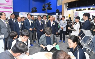 (사진1)2025 하남시 일자리박람회, 2,300여명 현장 찾아… 전년比 227%↑.jpg width: 100%; height : 150px