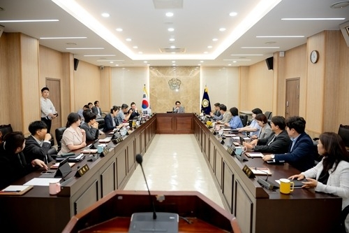 (사진1)남양주시의회, 현안사항 보고회 및 전체의원 간담회 개최.jpg