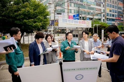 (사진1)남양주시의회 자치행정위원회, 2025년도 공유재산관리계획 수시4차안 심사 대비 현장방문 실시.jpg