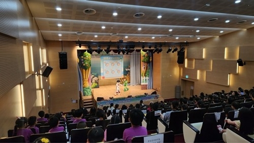 (0717)[위생과]남양주시 어린이·사회복지급식관리지원센터, 2025 경기도 어린이 식생활 안전 순회교육 ‘피터팬이 달라졌어요!’ 진행(사진1).jpg