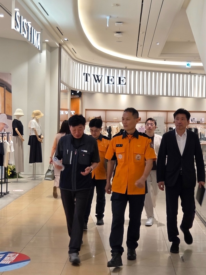 하남소방서(서장 조천묵)와 스타필드 시티 위례점 관계자 현장 점검.jpg