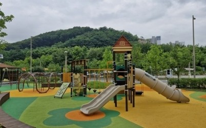 (0704)[공원관리과]남양주시, 언덕어린이공원 시설개선 완료.jpg width: 100%; height : 150px