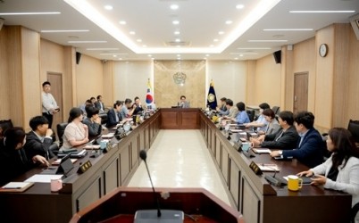 (사진1)남양주시의회, 현안사항 보고회 및 전체의원 간담회 개최.jpg width: 100%; height : 150px