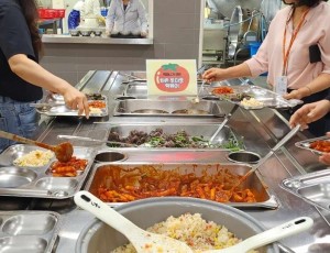 광주시, 사회적경제기업 협업으로 개발한 ‘토마토떡볶이’ 선보여 (2).jpg