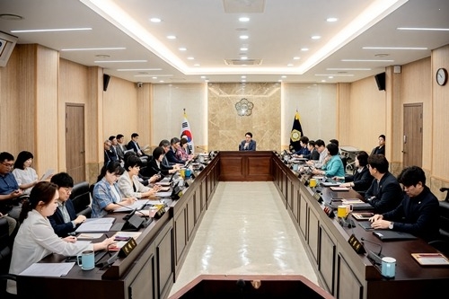 (사진1)남양주시의회, 현안사항 보고회 및 전체의원 간담회 개최.jpg