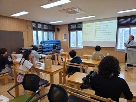 (0930)[풍양보건소 건강증진과]남양주풍양보건소, 갱년기 여성 건강관리교실 2기 운영(사진).jpg