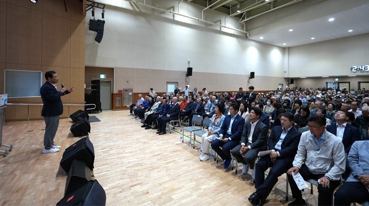 (사진2)하남시, 제29회 노인의 날 행사 개최… “어르신 행복도시 만들 것”.jpg