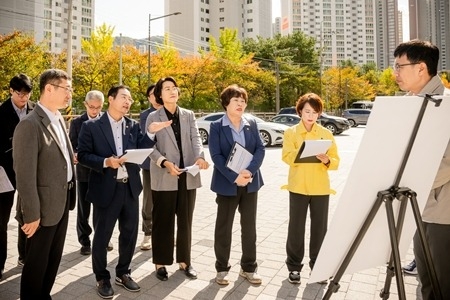 (사진1)남양주시의회 자치행정위원회, 2025년도 공유재산관리계획 심사 대비 현장방문 실시.jpg