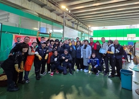 (1029)[복지정책과]주광덕 남양주시장, 장애인과 함께한 위로의 시간 전해(단체사진).jpeg