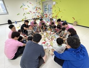 (1020)[보육정책과]남양주시, 아빠육아학교‘무지개 물고기 유부초밥 만들기’로 아빠의 육아참여 확산(사진).jpg