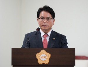 [보도사진]하남시의회 금광연 의장,‘마을행정사 운영 조례’상임위 통과.jpg