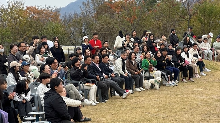 (사진3)하남시, 반려인과 반려견이 함께한 하루… ‘2025 하남시 반려동물 문화축제’ 성료.jpg