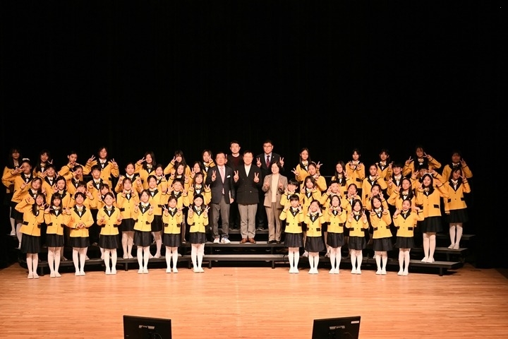 (사진1)'원팀' 이현재시장 ·임태희교육감, 토크콘서트서 교육지원청 신설 '0순위' 추진 약속.jpg