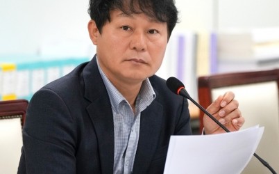 [보도자료사진1]하남시의회 정병용 부의장, 하남시 행정사무감사서 원칙 없는 고무줄 행정 조목조목 질타.jpg width: 100%; height : 150px