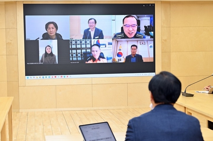 (사진2)하남시, 유관기관 ‘화상회의’ 핫라인 가동… 연말연시 안전 원팀.jpg