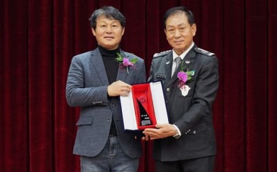 연합자율방범(감사패).jpg width: 100%; height : 150px