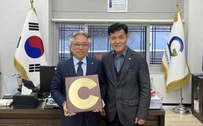 사진자료1.jpg width: 100%; height : 150px