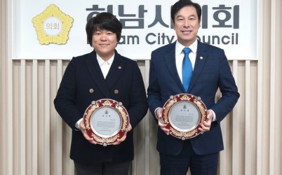 KakaoTalk_20251223_092201735.jpg width: 100%; height : 150px