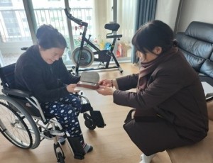 (1226)[복지행정과]남양주시, 2025년 병역명문가 62가문에 인증패 전달(사진).jpeg