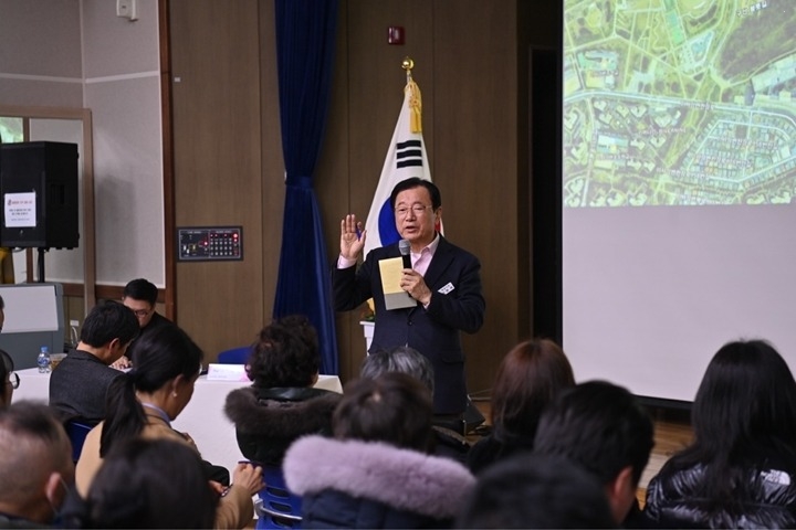 (사진1)이현재 하남시장, 덕풍3·미사2동에서 “3·9호선 적기 준공에 총력”.jpg