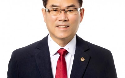 윤태길 의원님.jpg width: 100%; height : 150px