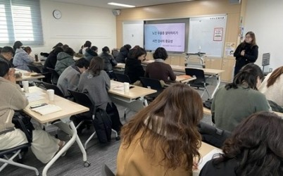 (0109)[남양주보건소] 남양주시, 노인맞춤돌봄서비스 생활지원사 대상 노인우울예방교육 실시(사진).jpg width: 100%; height : 150px