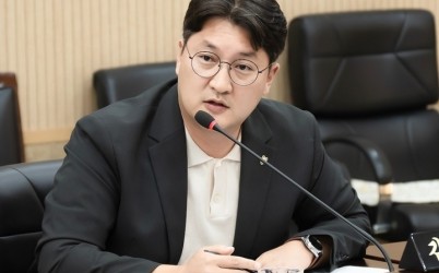 김지훈의원.jpg width: 100%; height : 150px